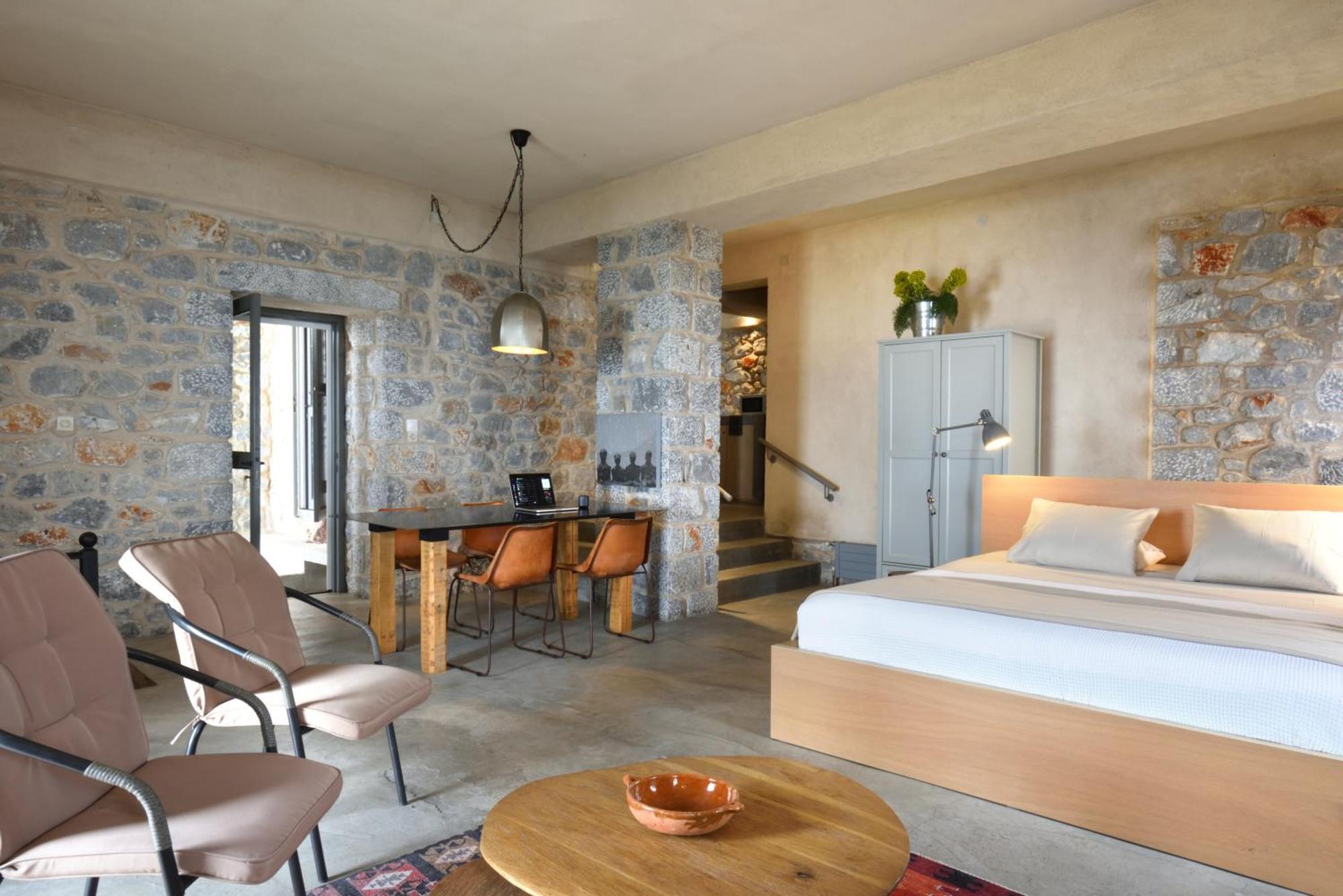 Zen In Mani Villa