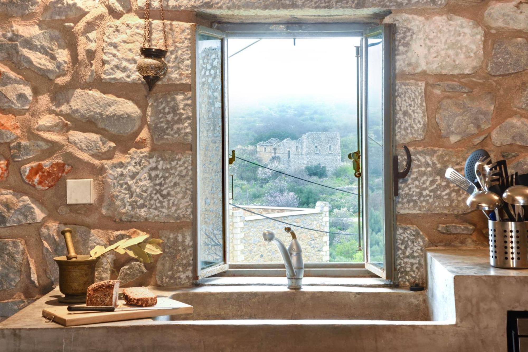 Zen In Mani Villa